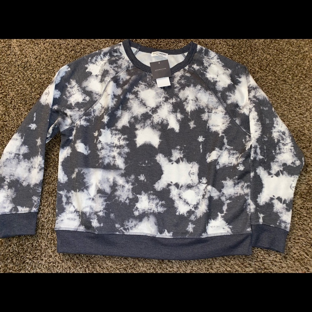 Gray and white tie dye sweater